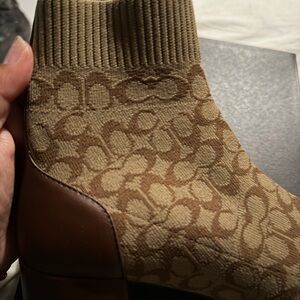 Coach Women's Tan and Brown Ankle Booties